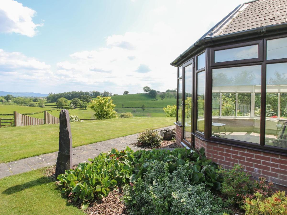 The Marshes Vila Welshpool Exterior foto