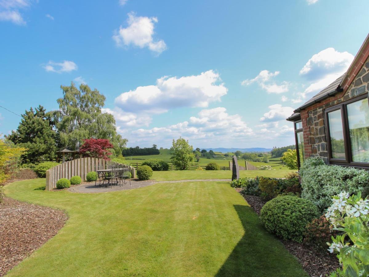 The Marshes Vila Welshpool Exterior foto